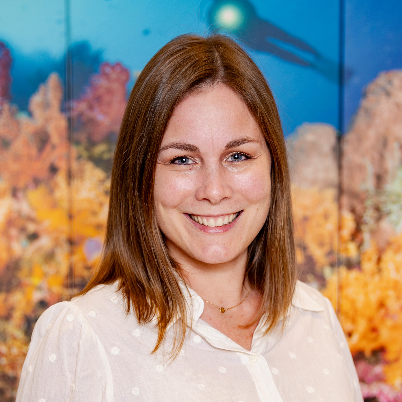 Please specify image url