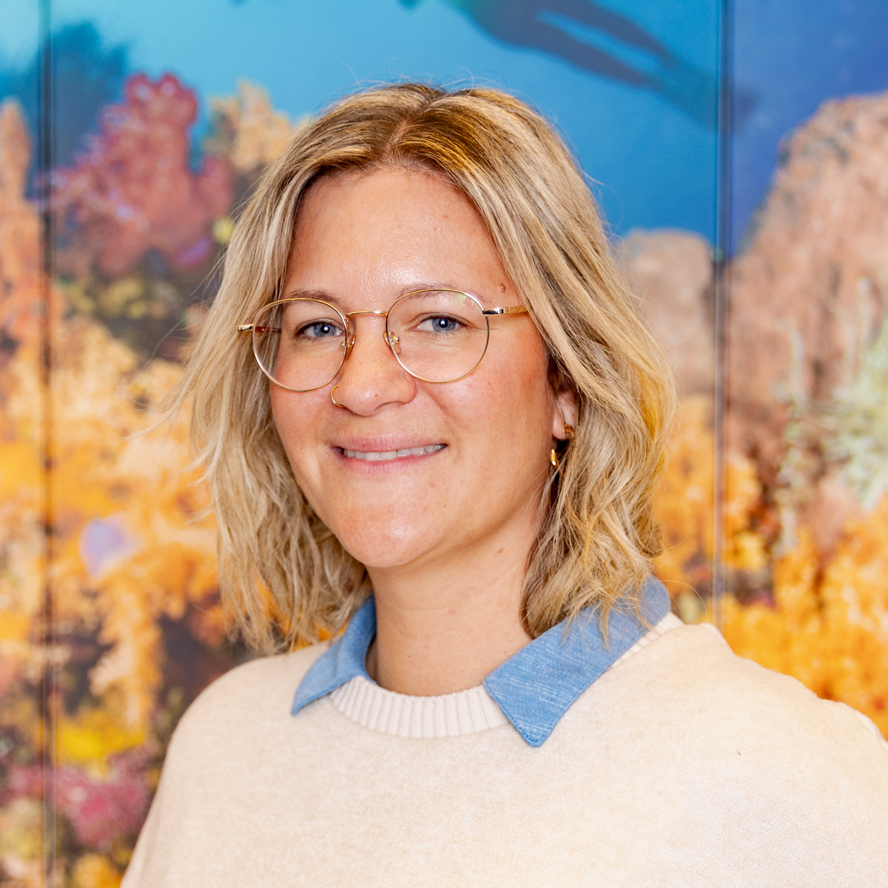 Please specify image url